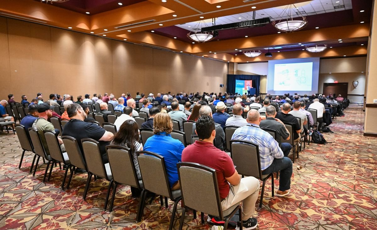 Attendees filling a ballroom for a technical presentation at the Coordinate Metrology Society Conference
